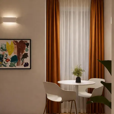 Armonia Lakefront Boutique - The Only New On And Historic Town Center 4* Iseo